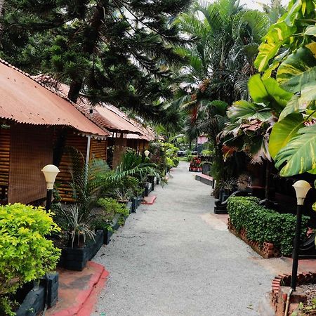 Kerala Bamboo House Hotel Varkala Exterior photo