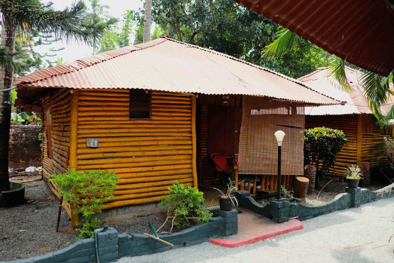 Kerala Bamboo House Hotel Varkala Exterior photo