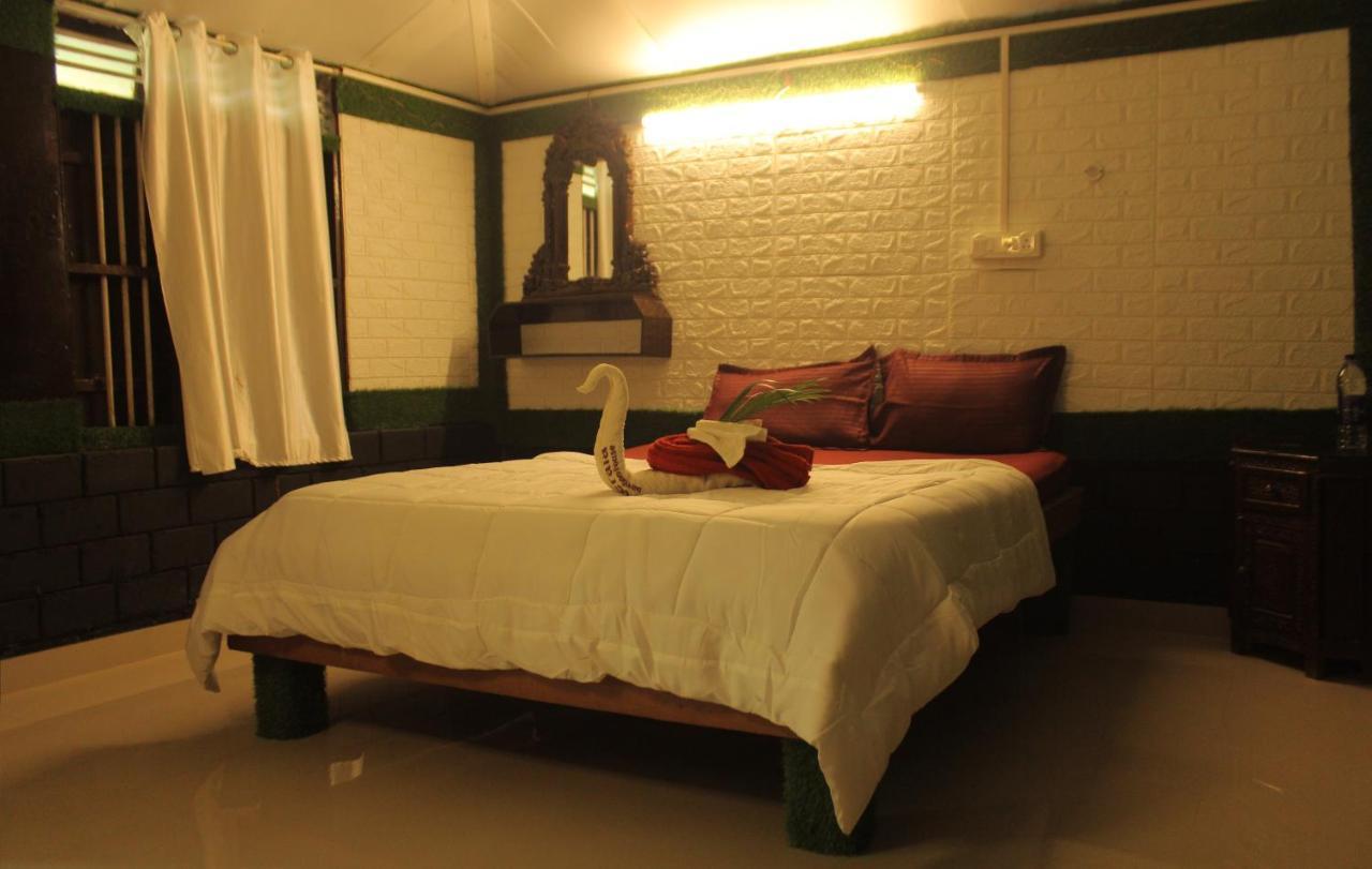 Kerala Bamboo House Hotel Varkala Exterior photo