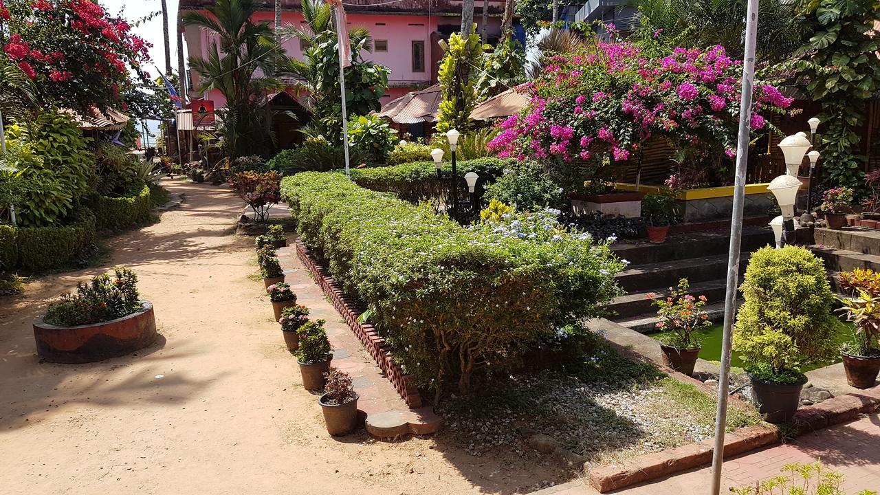 Kerala Bamboo House Hotel Varkala Exterior photo