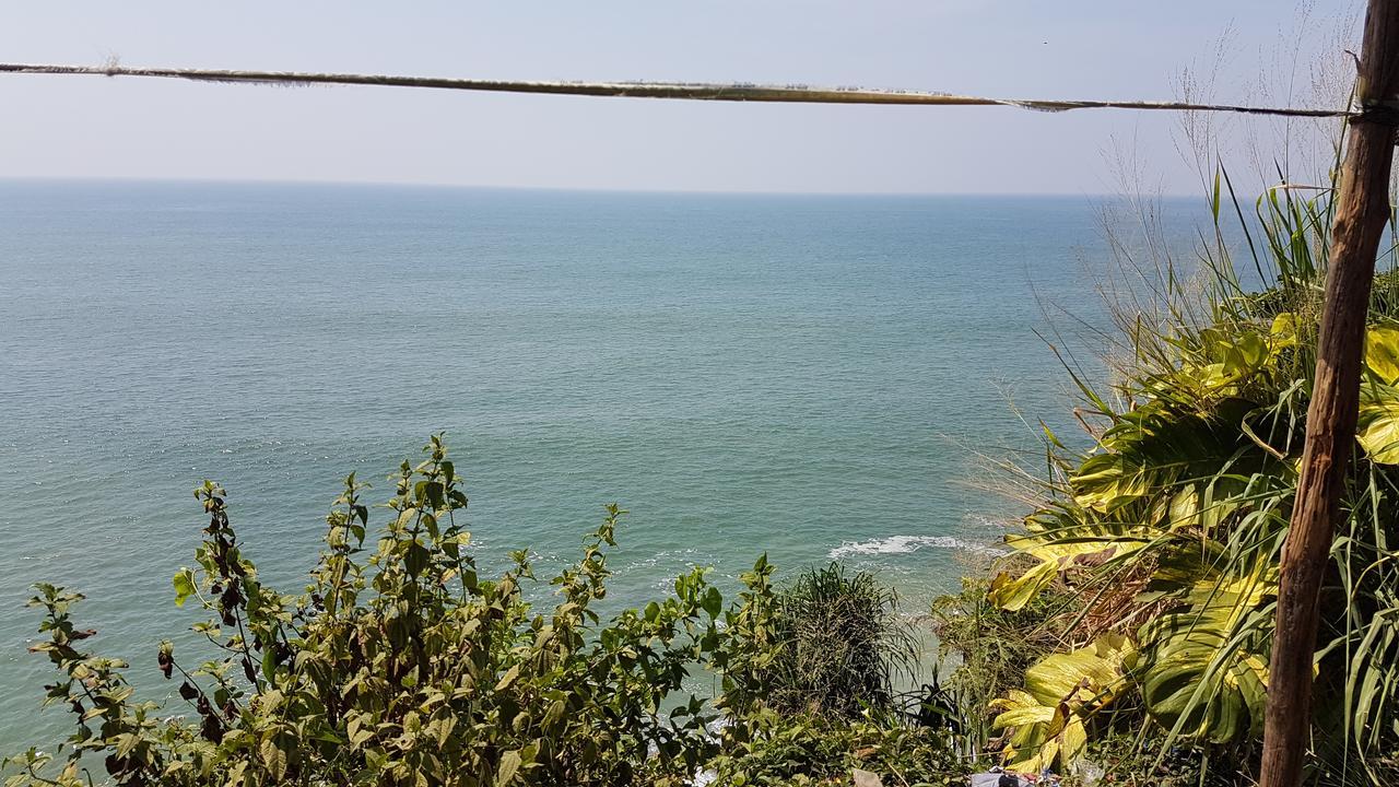 Kerala Bamboo House Hotel Varkala Exterior photo